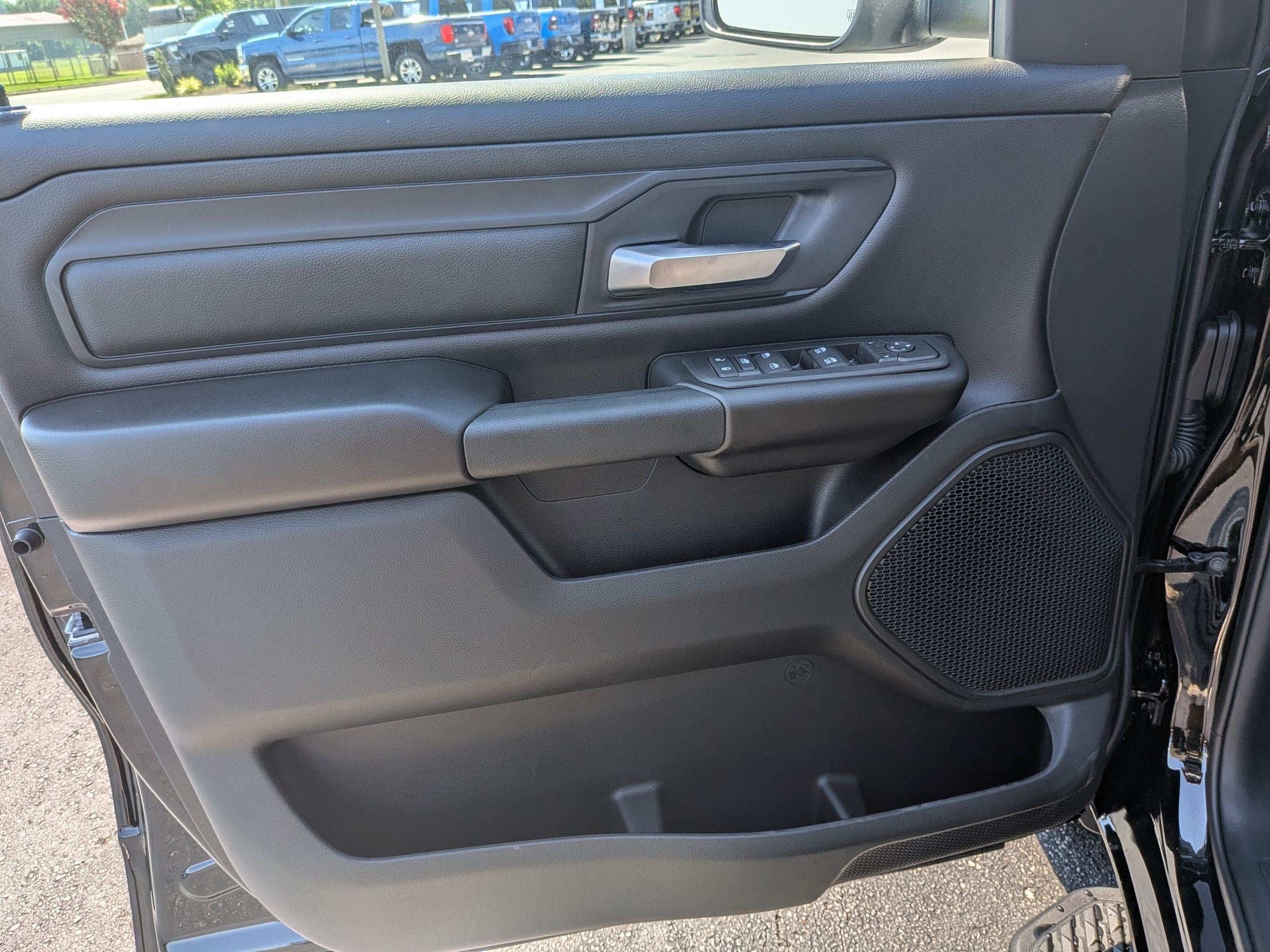 New 2026 RAM 1500 Express AWD/4WD image 10