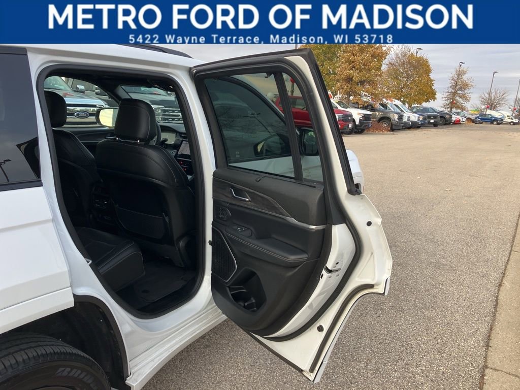 Used 2025 Jeep Grand Cherokee Limited 4xe image 44