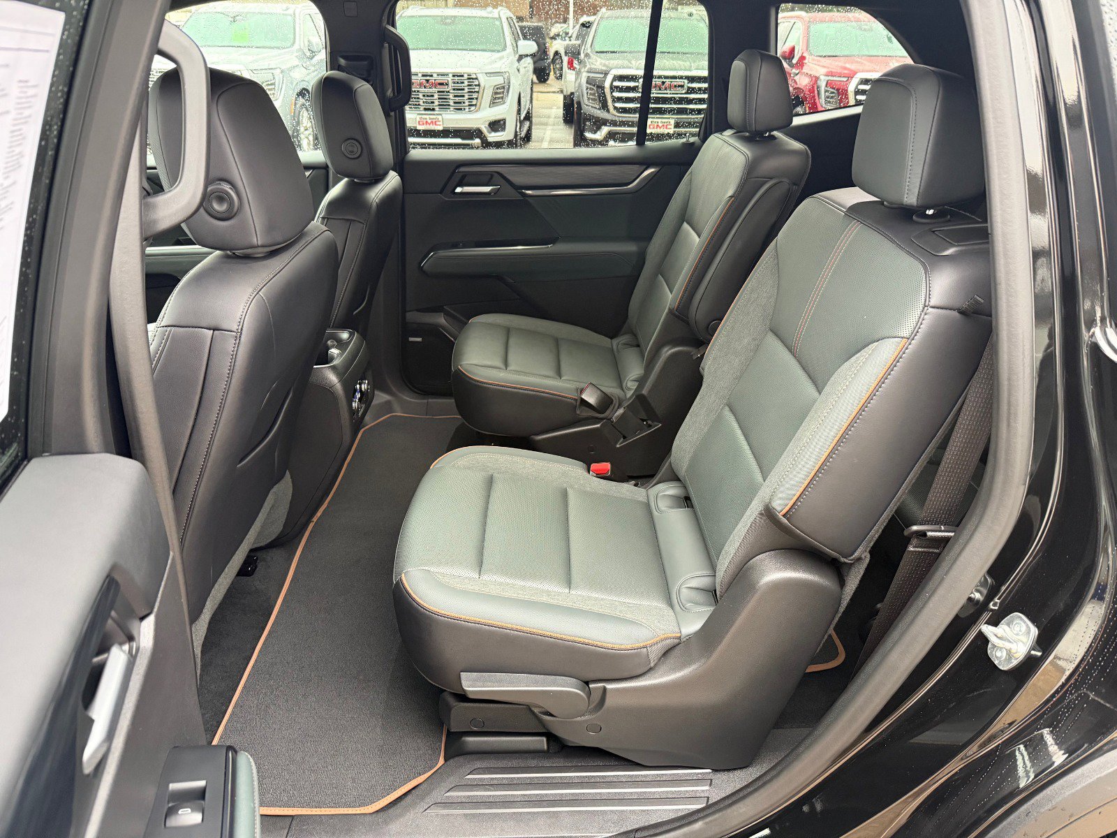 Certified 2025 GMC Acadia AT4 w/ Luxury Package image 11