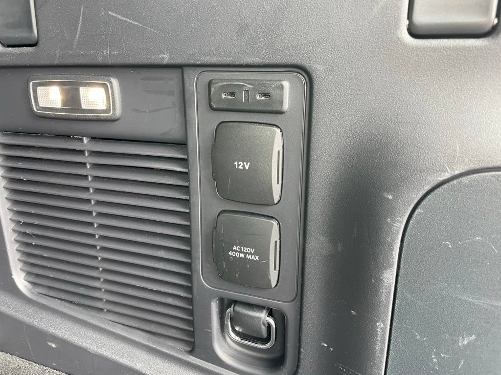 Used 2025 Ford Expedition Tremor AWD/4WD image 43