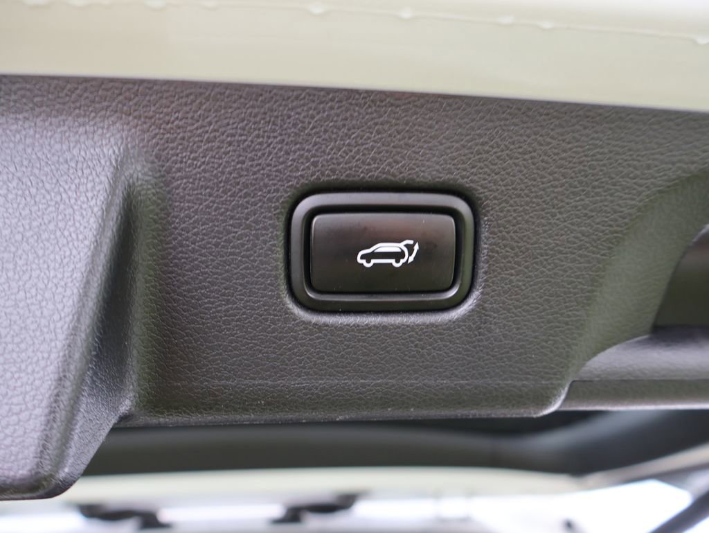 Used 2020 Hyundai Palisade Limited image 18