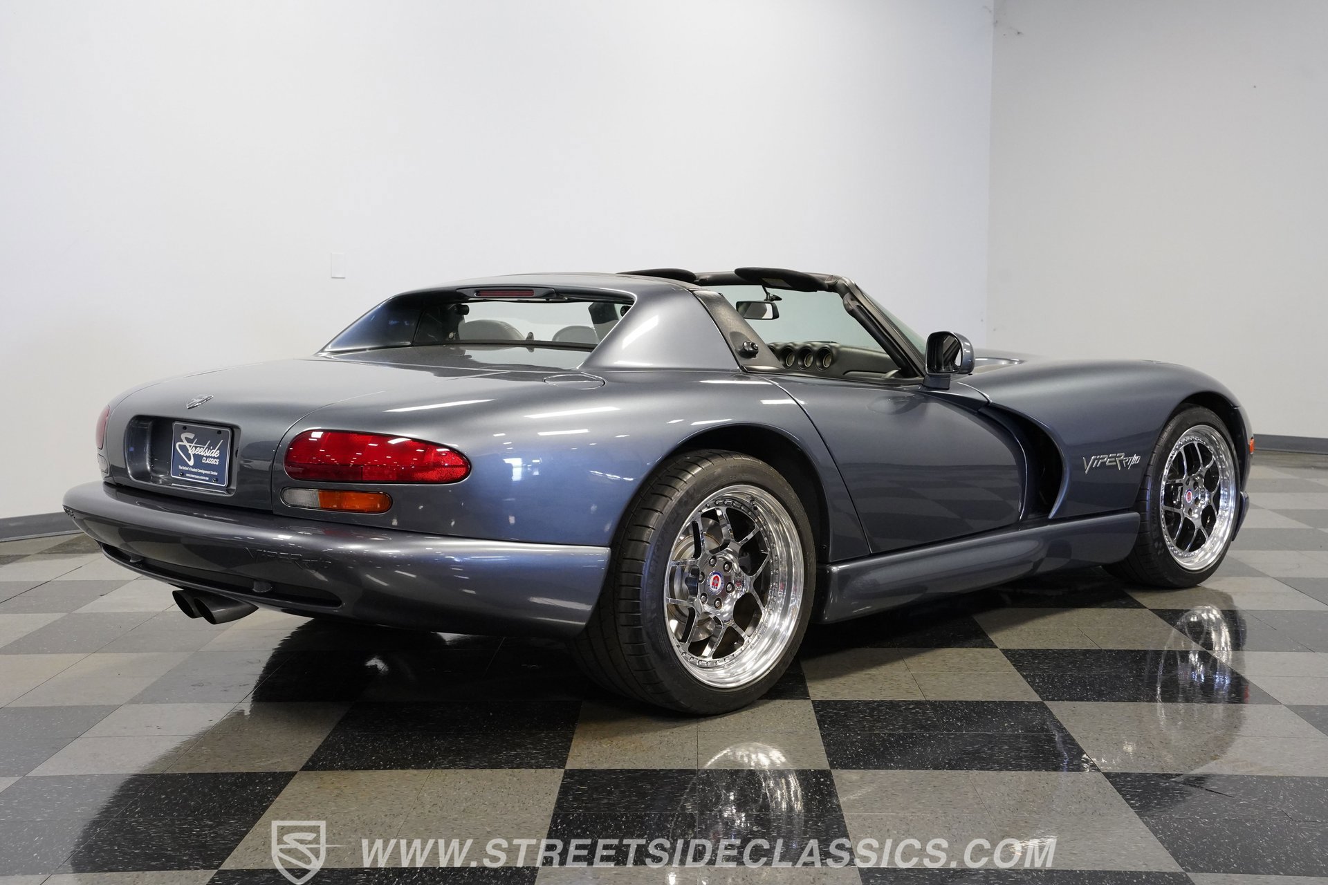 Used 2000 Dodge Viper RT/10 RWD image 13