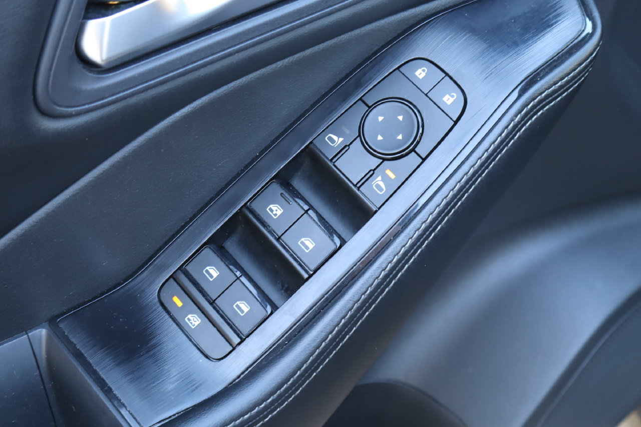 Used 2024 Nissan Rogue SV FWD image 20