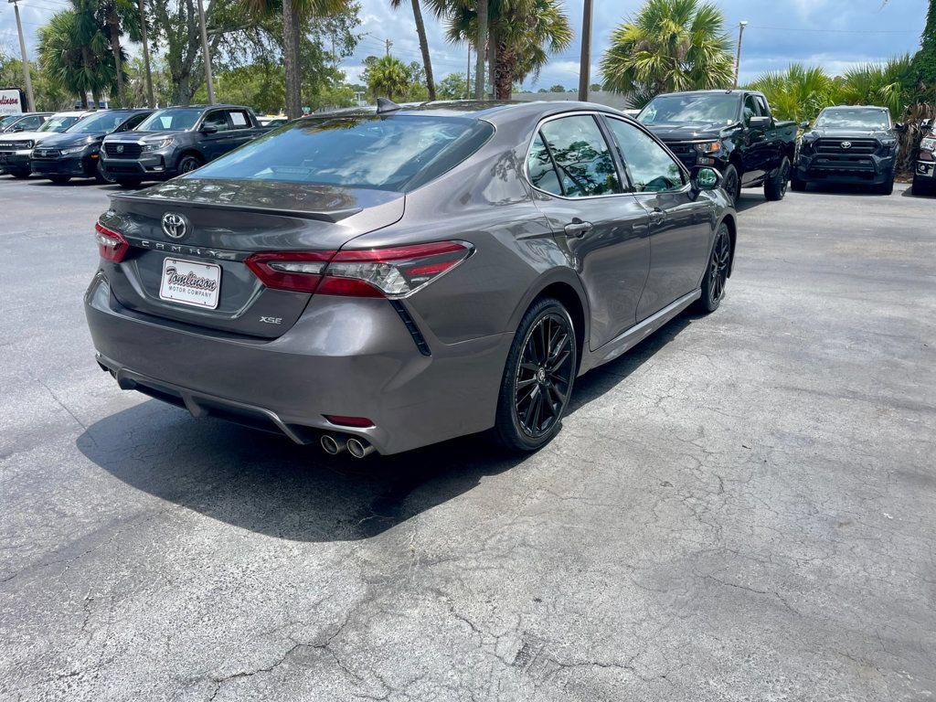 Used 2024 Toyota Camry XSE FWD image 4