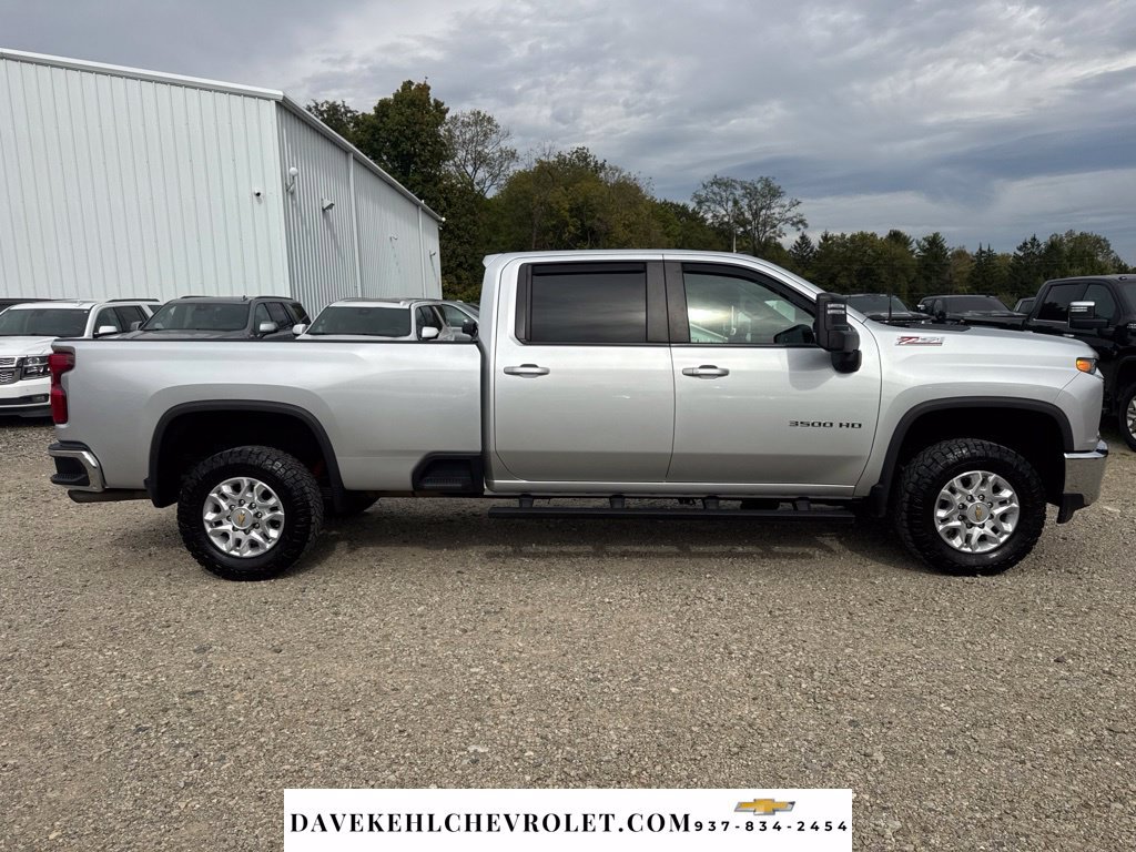 Used 2022 Chevrolet Silverado 3500 LT w/ Convenience Package AWD/4WD image 7