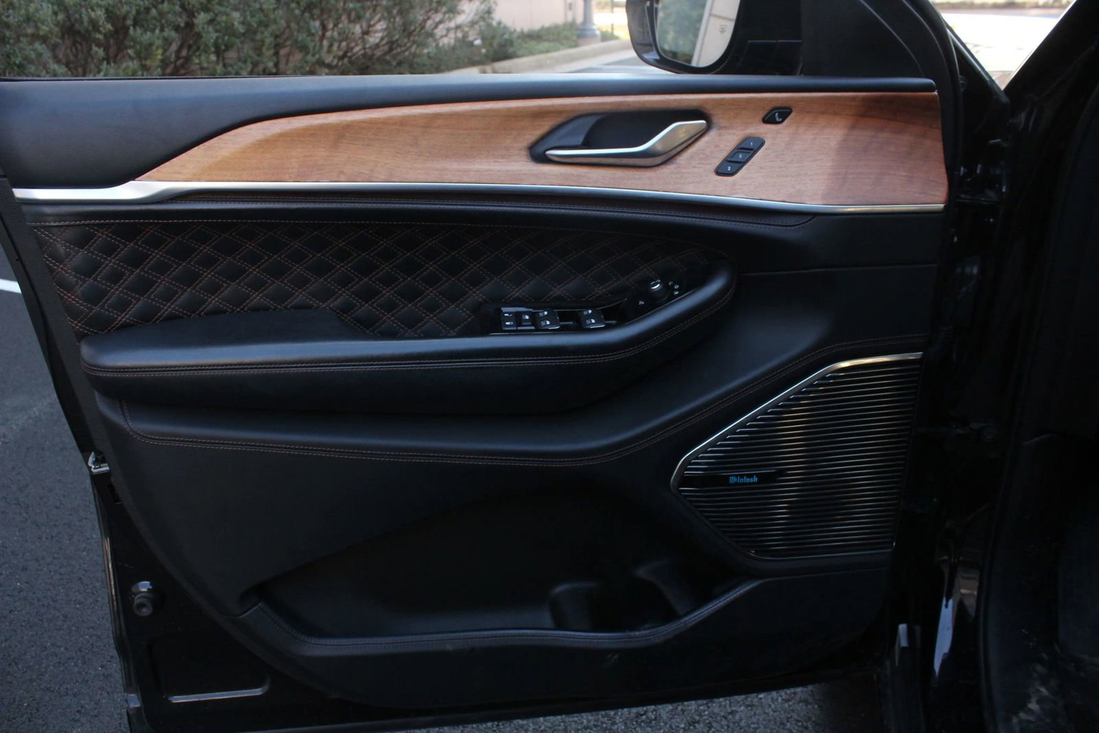 Used 2021 Jeep Grand Cherokee L Summit image 14