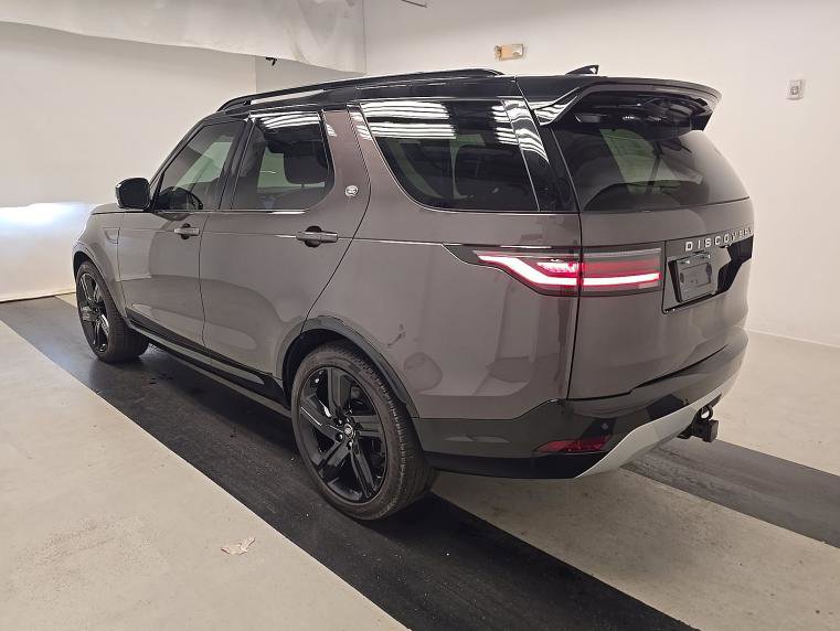 Used 2025 Land Rover Discovery Metropolitan Edition AWD/4WD image 4
