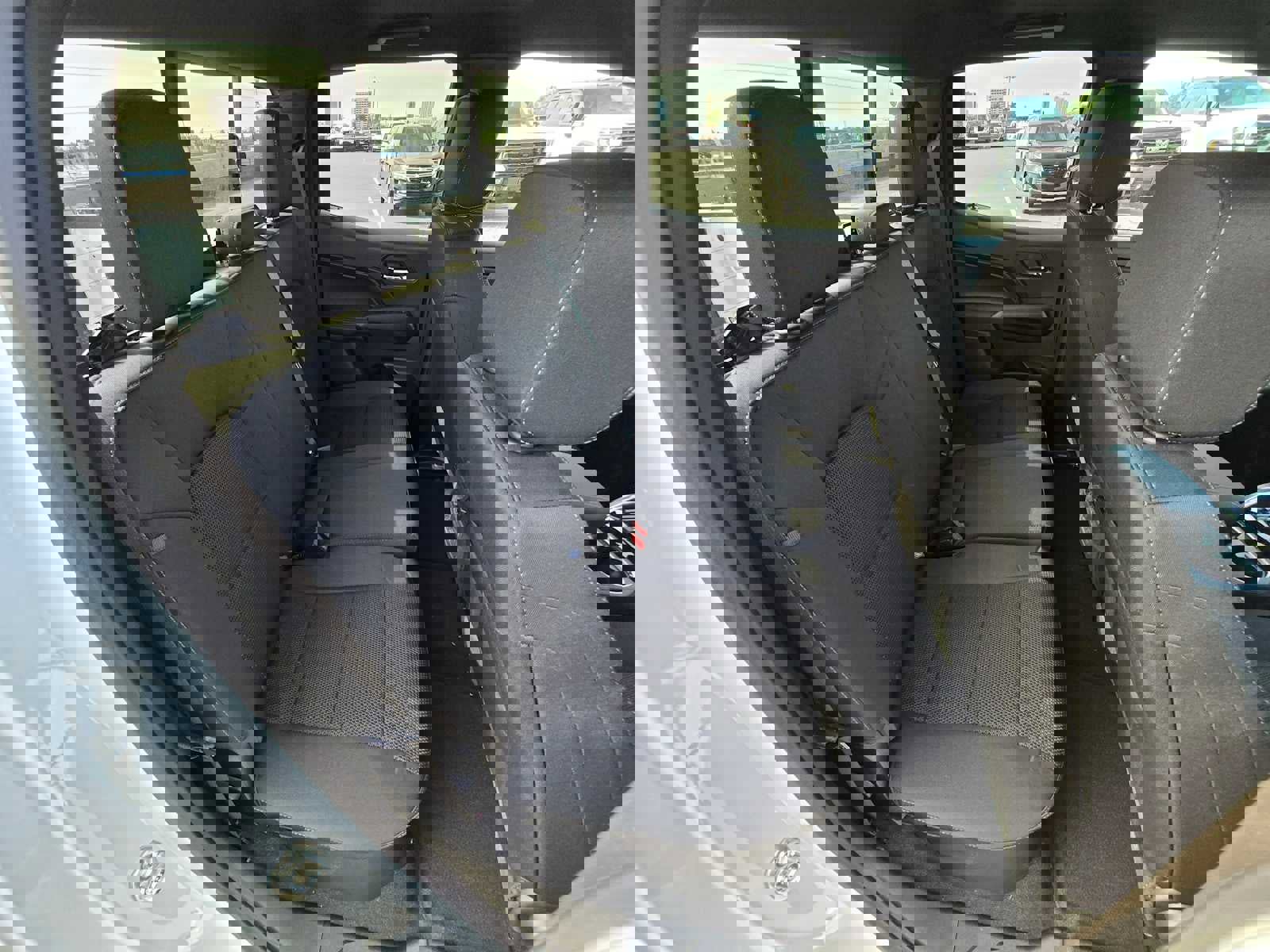 New 2024 GMC Canyon Elevation w/ Convenience Package image 16