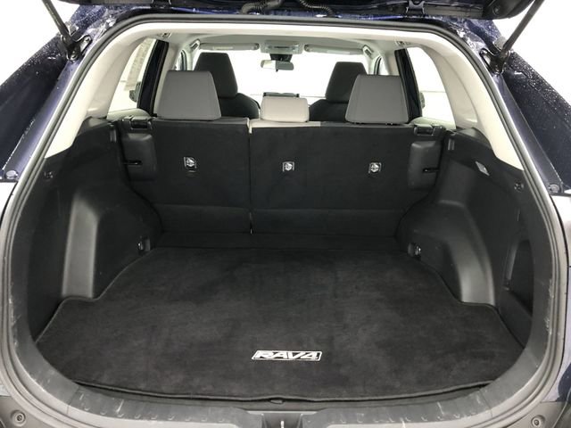 Used 2021 Toyota RAV4 XLE AWD/4WD image 23