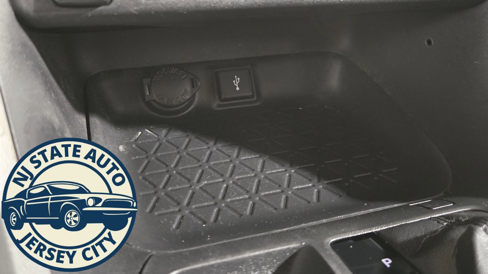 Used 2020 Toyota RAV4 XLE image 15