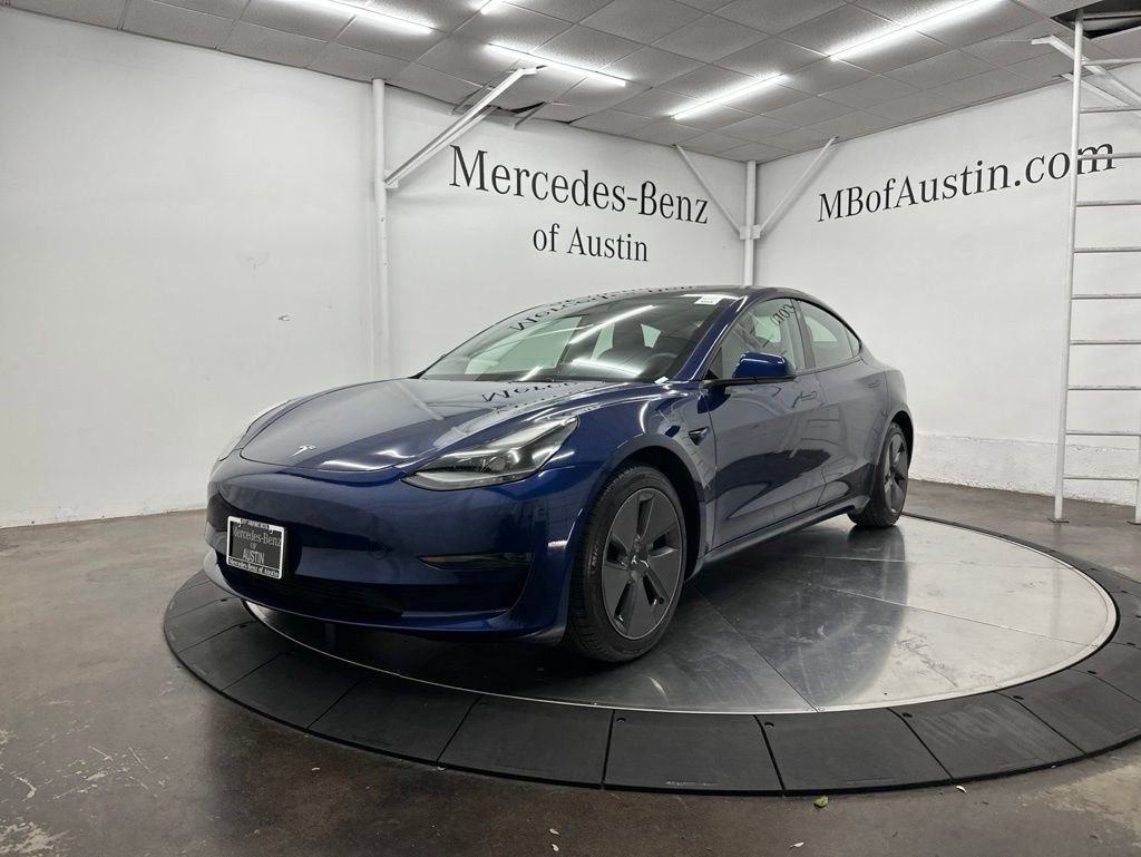 Used 2023 Tesla Model 3 Standard Range RWD image 3