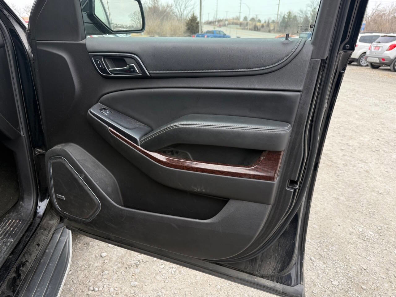 Used 2015 GMC Yukon XL SLE image 17