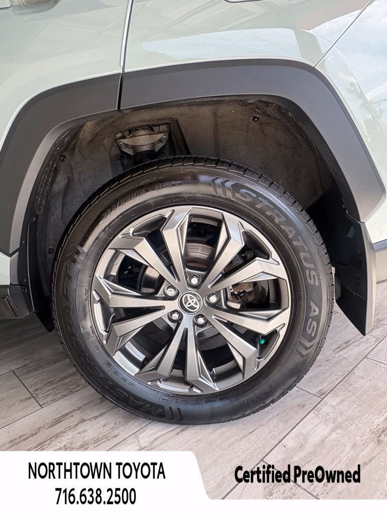 Used 2023 Toyota RAV4 XLE Premium AWD/4WD image 9