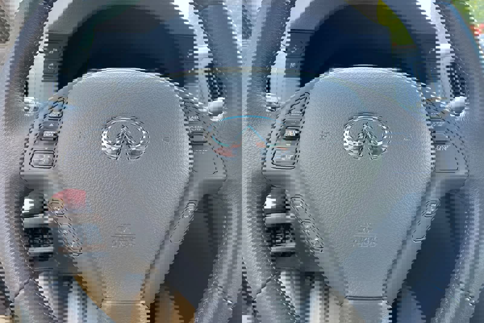 Used 2010 INFINITI G37 Journey w/ Premium Pkg image 26