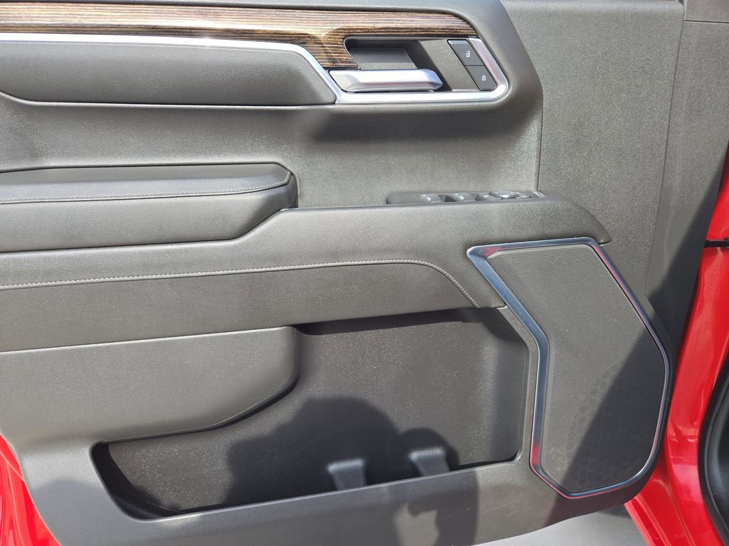 Used 2024 GMC Sierra 1500 Elevation w/ LPO, Elevation Black Package image 31