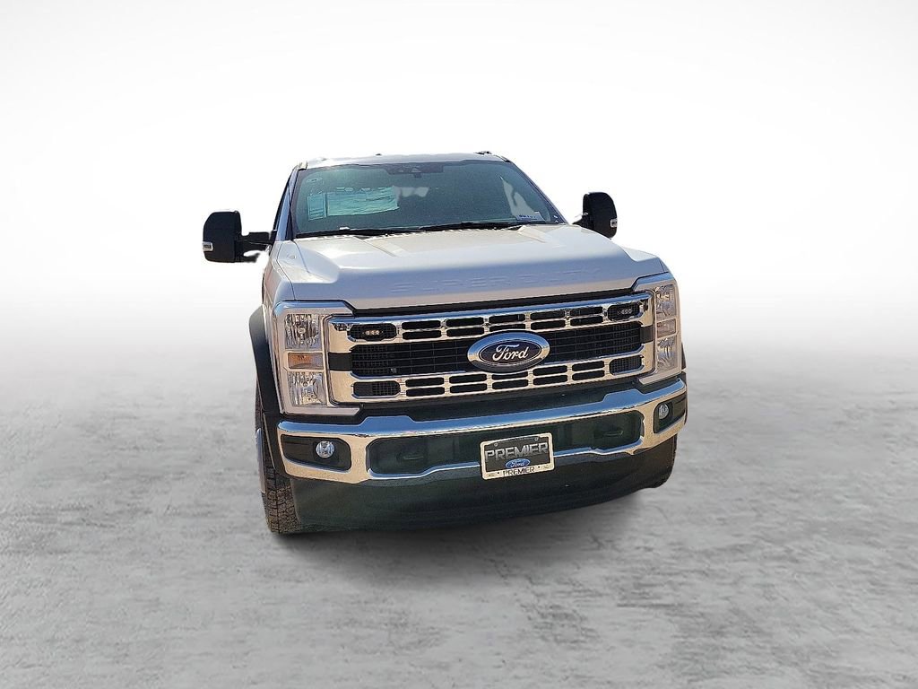New 2025 Ford F550 4x4 SuperCab Super Duty image 2