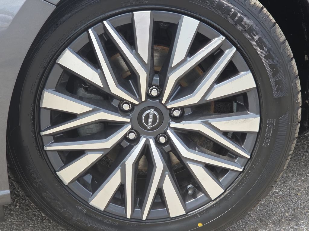Used 2023 Nissan Altima 2.5 SV FWD image 7