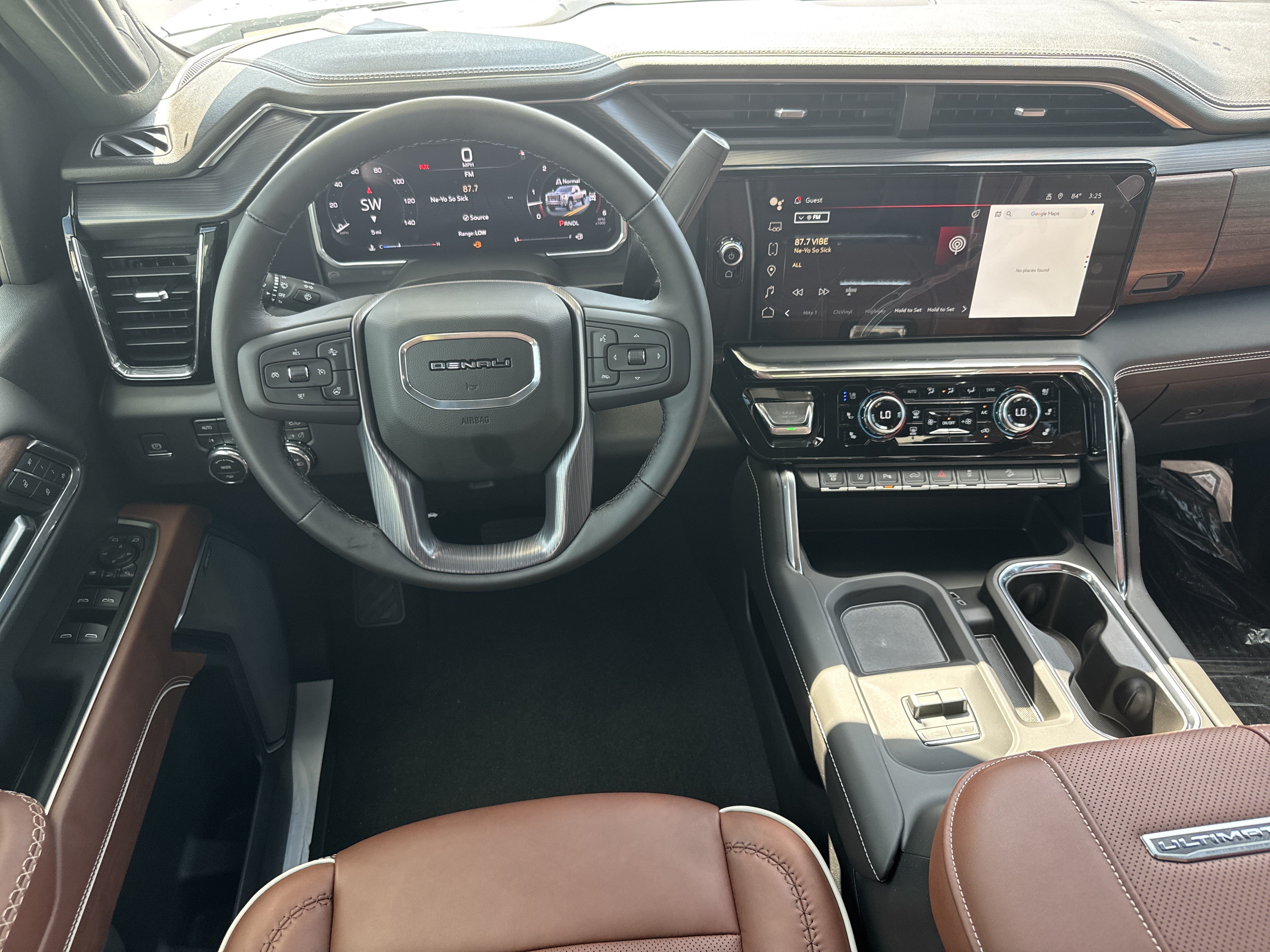 New 2026 GMC Sierra 2500 Denali Ultimate w/ LPO, Black Badging Package AWD/4WD image 18