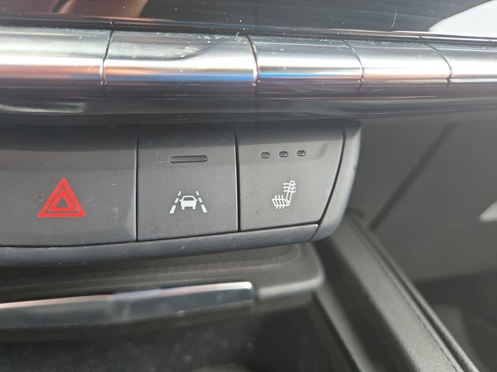 Certified 2025 Cadillac XT4 Premium Luxury w/ Technology Package image 27