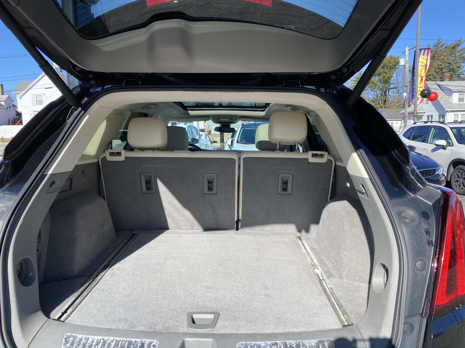 Used 2021 Cadillac XT5 Premium Luxury image 4