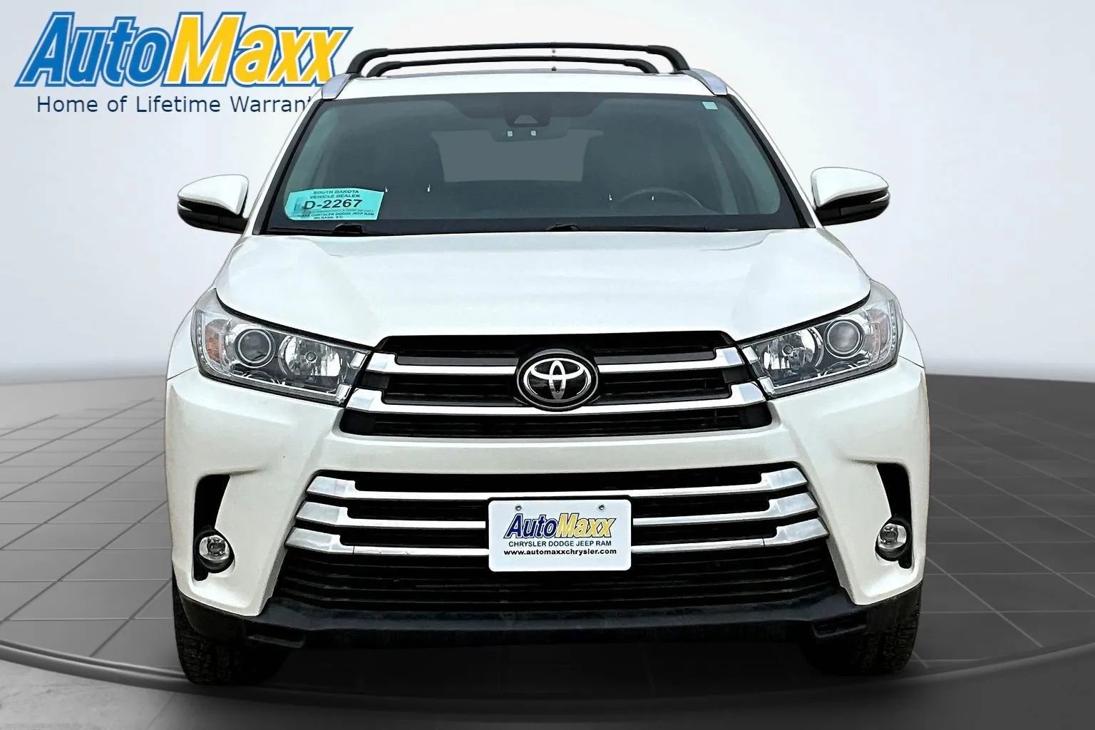 Used 2019 Toyota Highlander Limited AWD/4WD image 2
