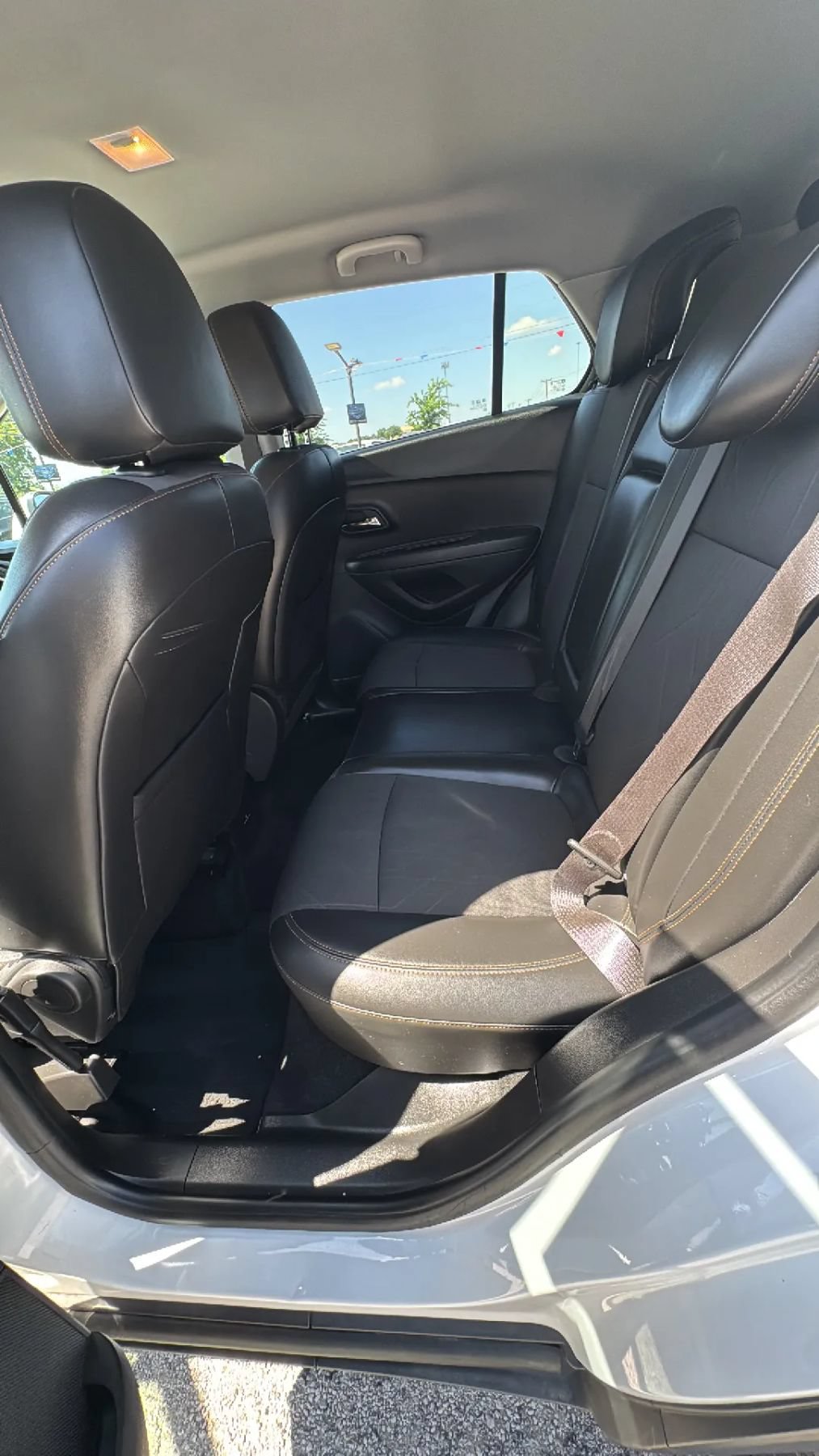 Used 2018 Chevrolet Trax LT w/ LT Convenience Package AWD/4WD image 12