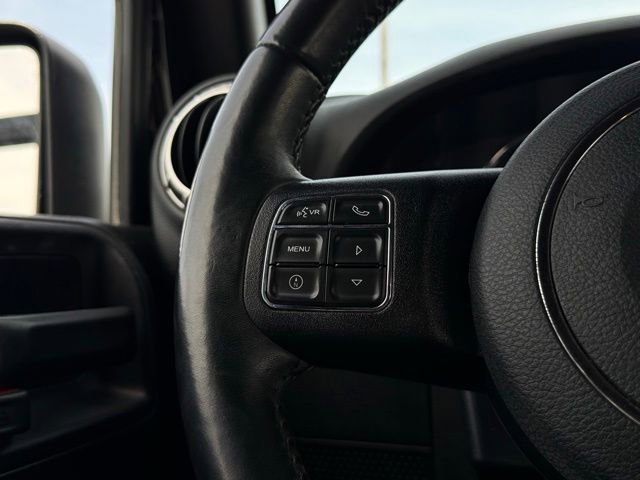 Used 2018 Jeep Wrangler Unlimited Sahara AWD/4WD image 8
