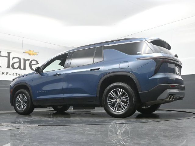 Used 2025 Chevrolet Traverse LT FWD image 62