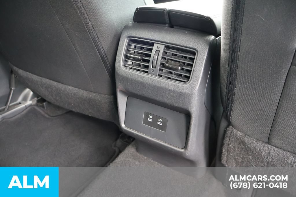 Used 2024 Nissan Rogue SV FWD image 26
