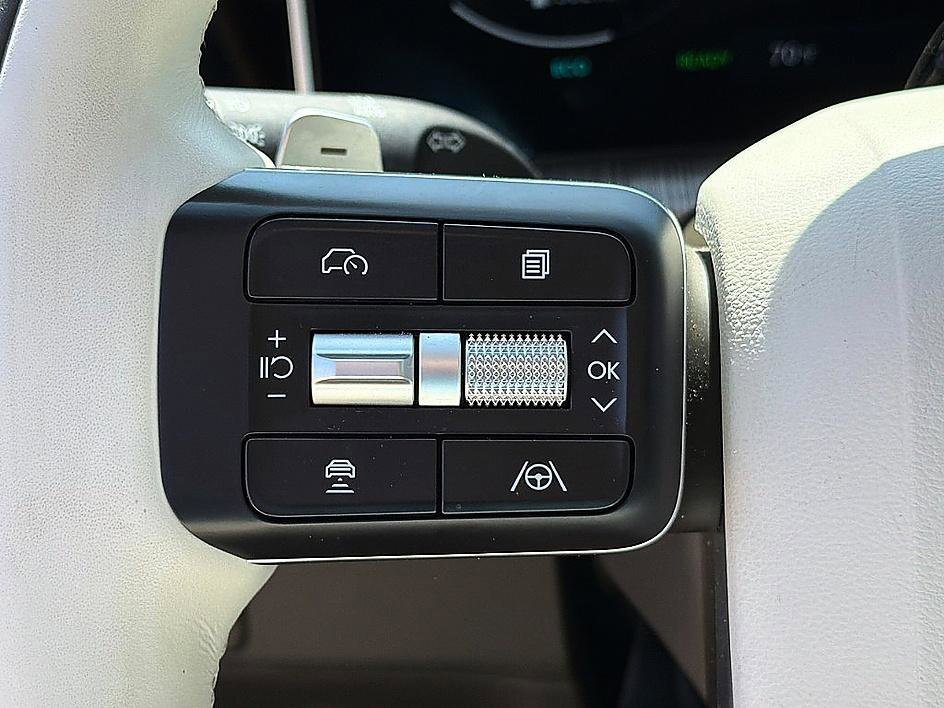 Used 2025 Hyundai Santa Fe Calligraphy AWD/4WD image 17