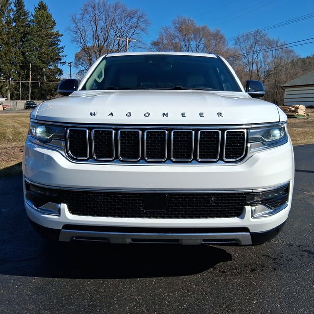 Used 2024 Jeep Wagoneer L Series III w/ Flexible Seating Group image 2