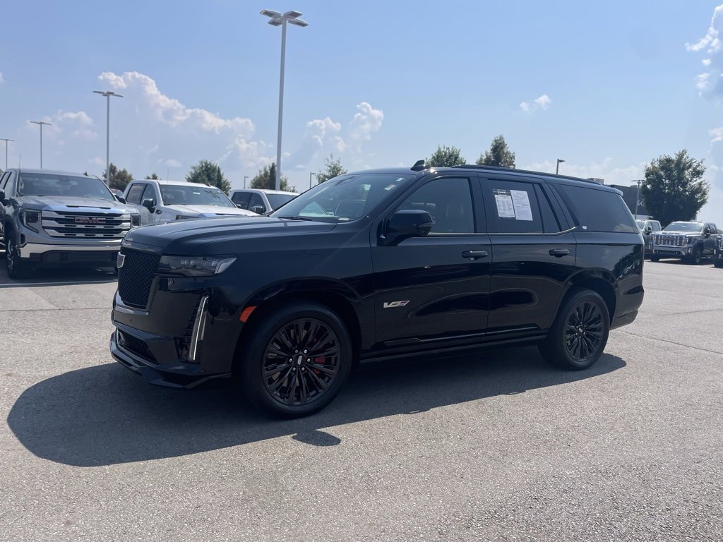 Used 2024 Cadillac Escalade V w/ LPO, ONYX Package image 3