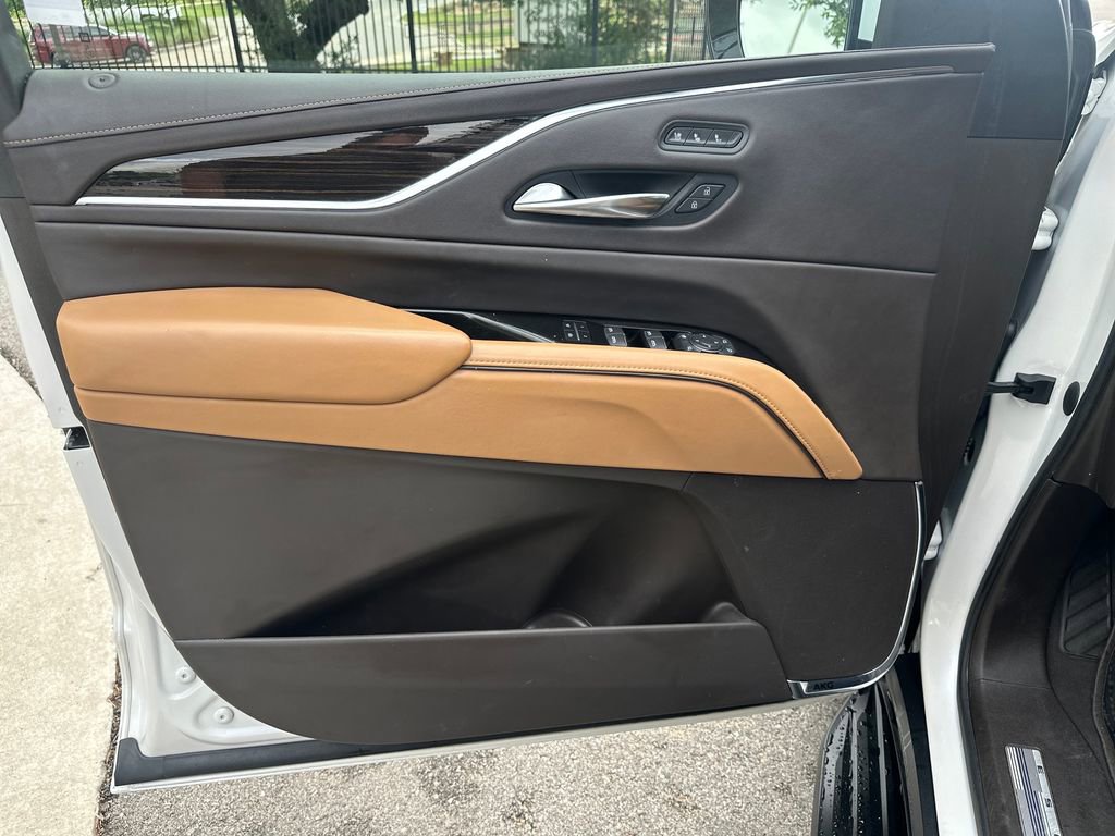 Used 2021 Cadillac Escalade ESV Sport RWD image 15