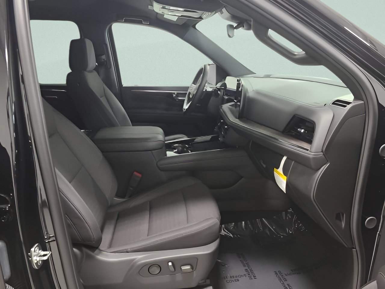 Used 2026 Chevrolet Suburban LS AWD/4WD image 9