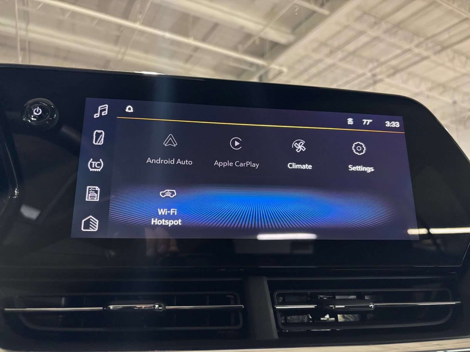 Used 2025 Chevrolet Trax LT FWD image 20