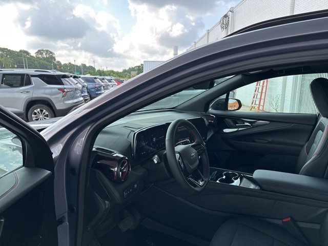 New 2025 Chevrolet Blazer EV RS image 11
