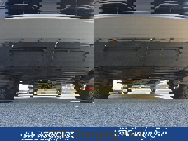 Used 2022 Ford Escape Titanium w/ Class II Trailer Tow Package image 11