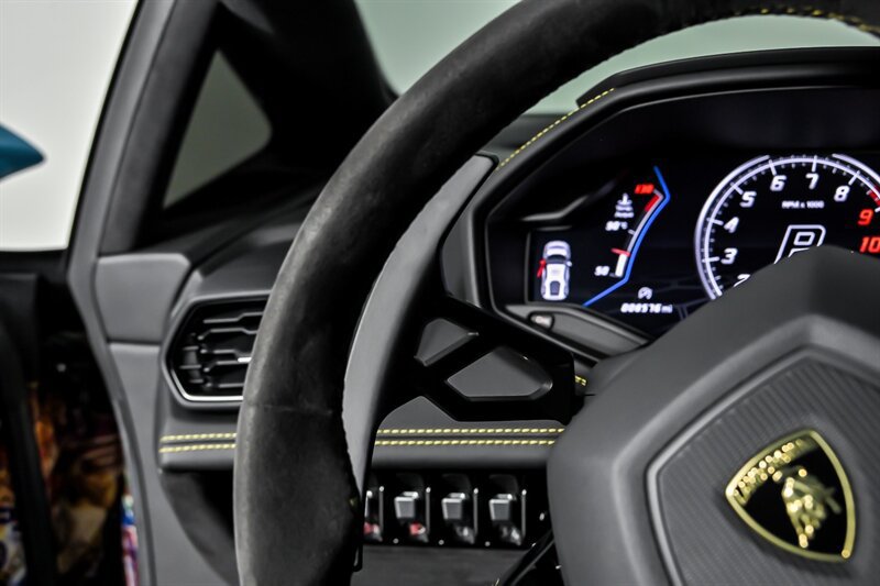 Used 2021 Lamborghini Huracan EVO RWD image 30