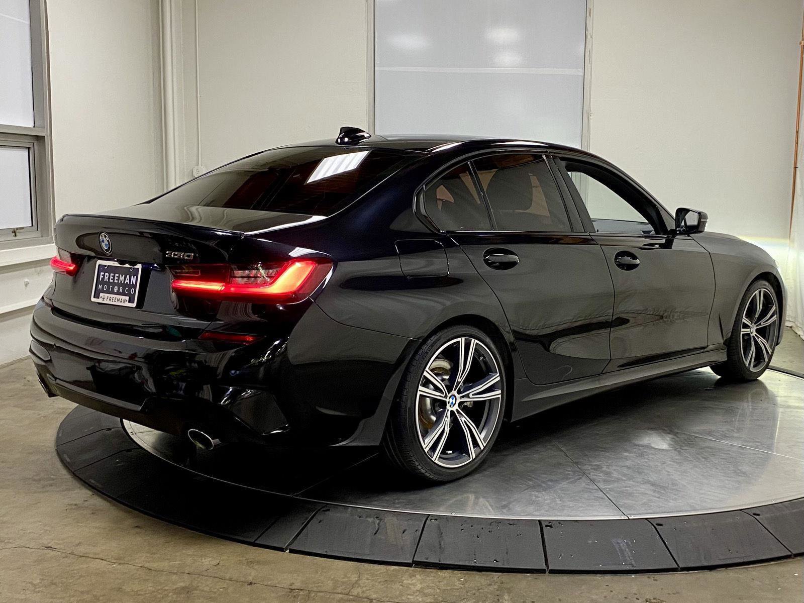 Used 2022 BMW 330i Sedan w/ M Sport Package RWD image 9