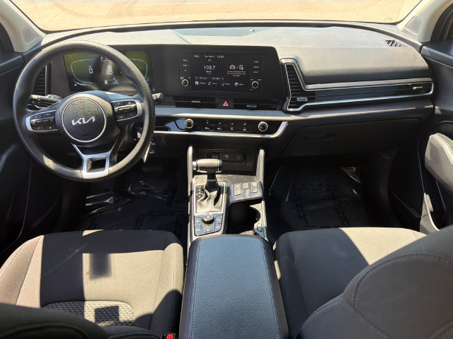Used 2025 Kia Sportage LX AWD/4WD image 19