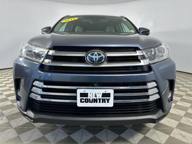Used 2019 Toyota Highlander Limited Platinum AWD/4WD image 2