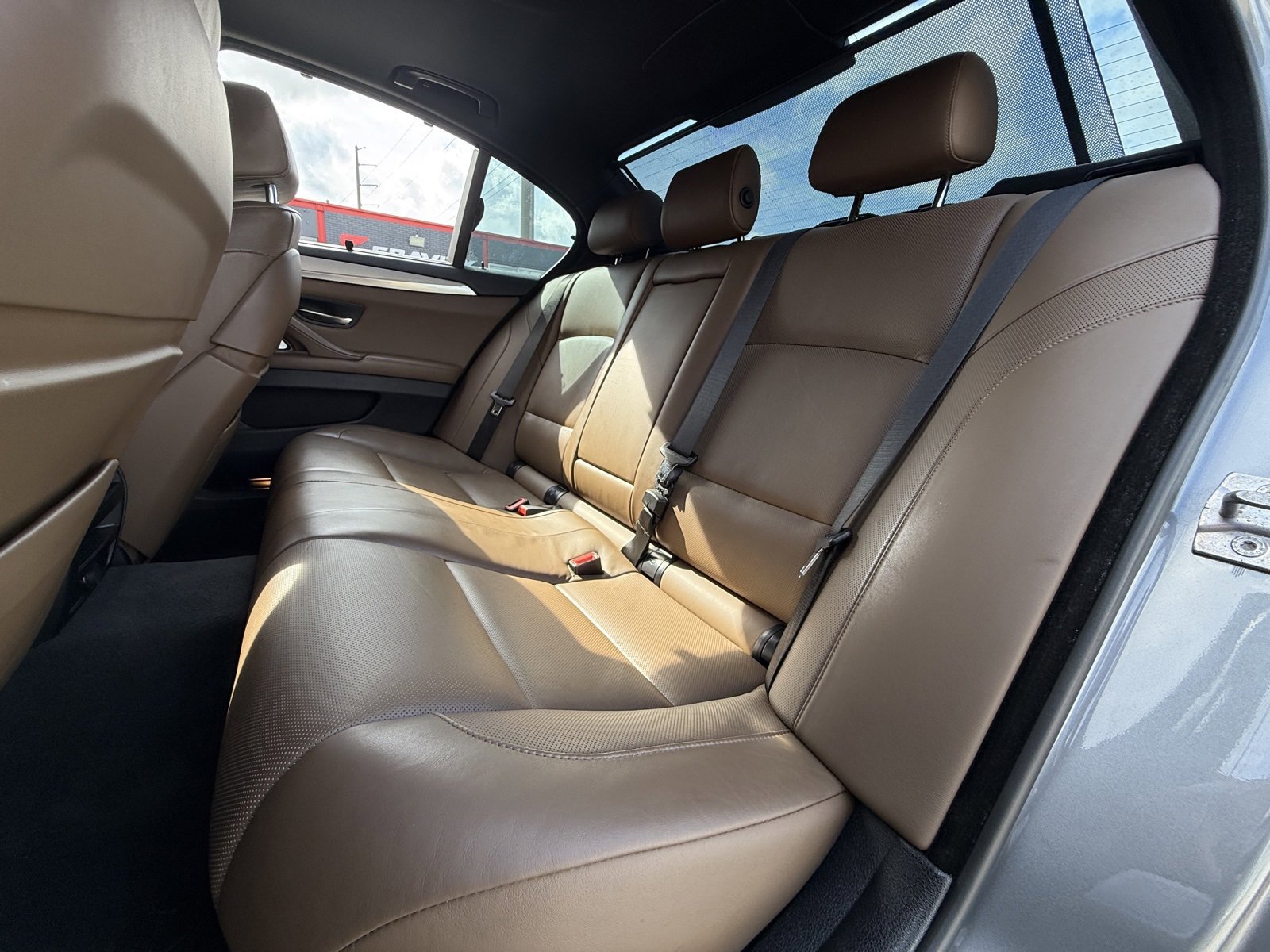 Used 2014 BMW 550i xDrive Sedan image 14