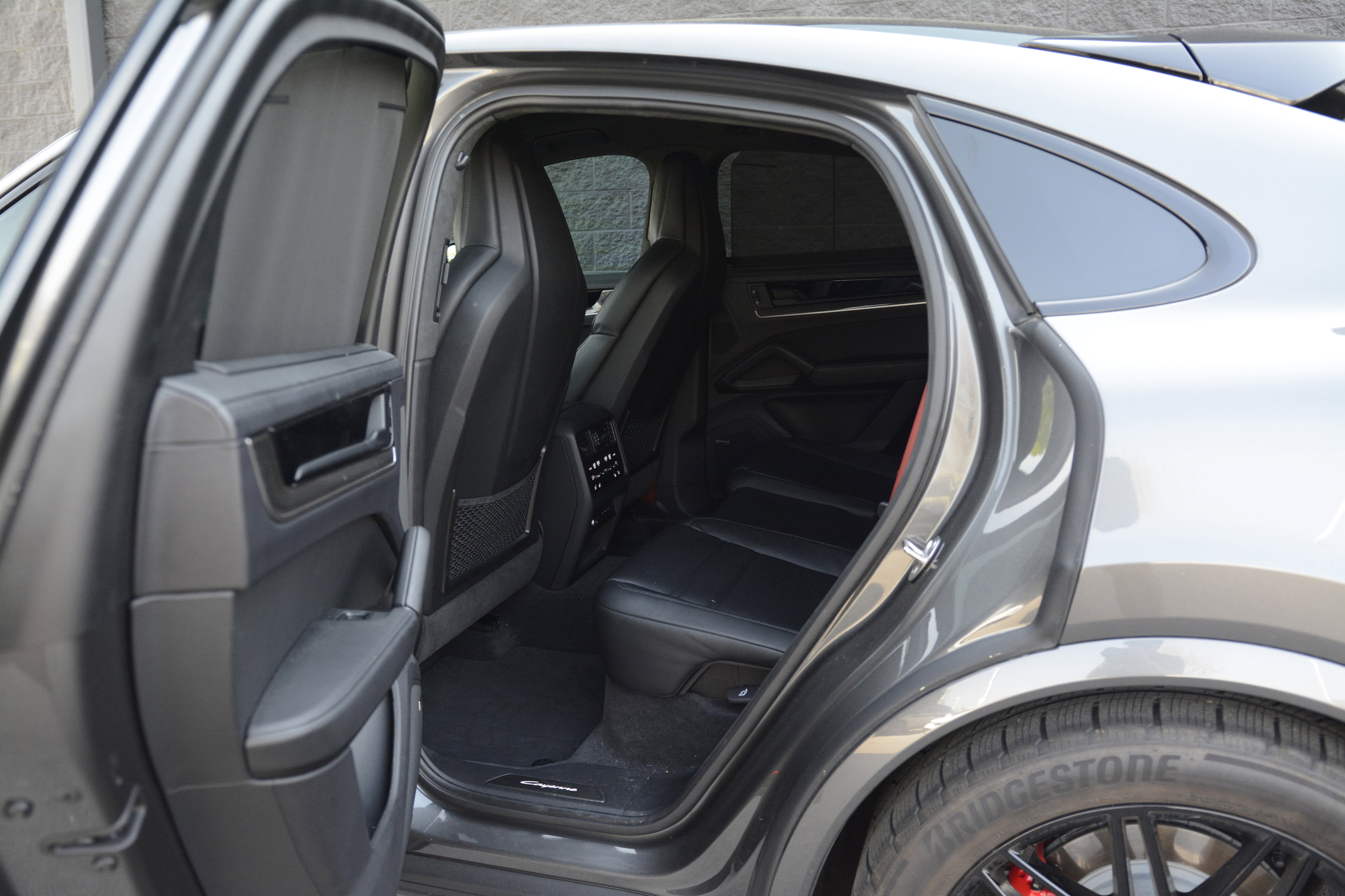 Certified 2024 Porsche Cayenne S AWD/4WD image 34