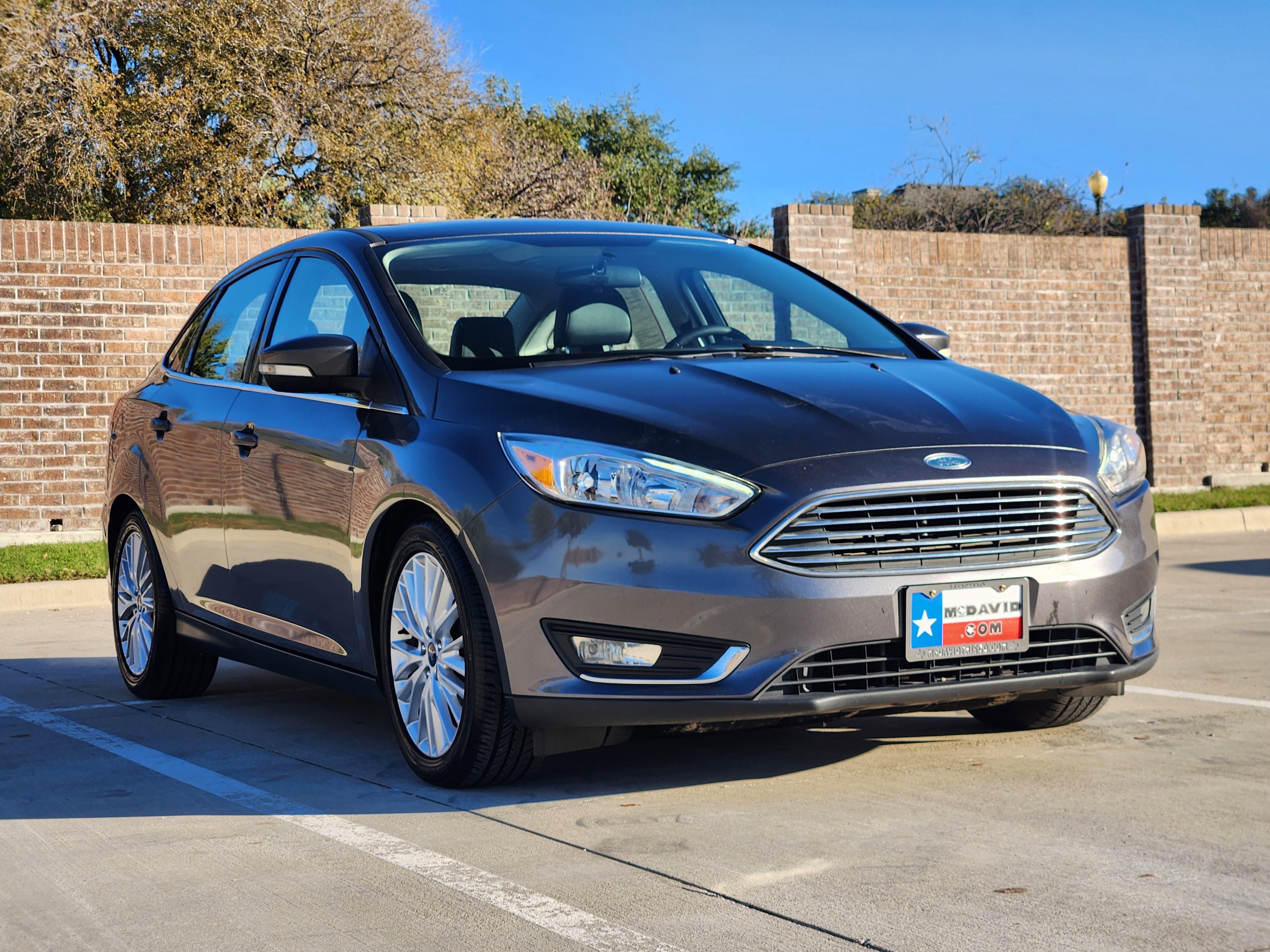 Used 2017 Ford Focus Titanium image 4