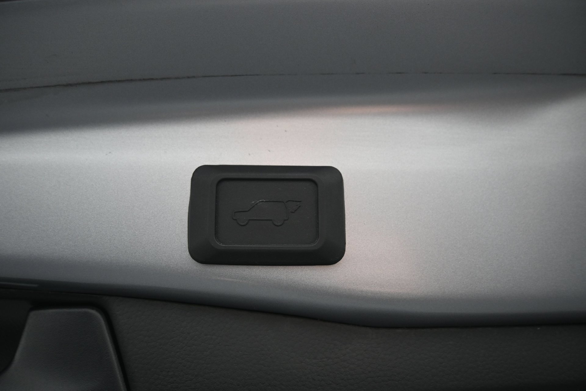 Used 2024 Toyota RAV4 Limited w/ Weather Package AWD/4WD image 16