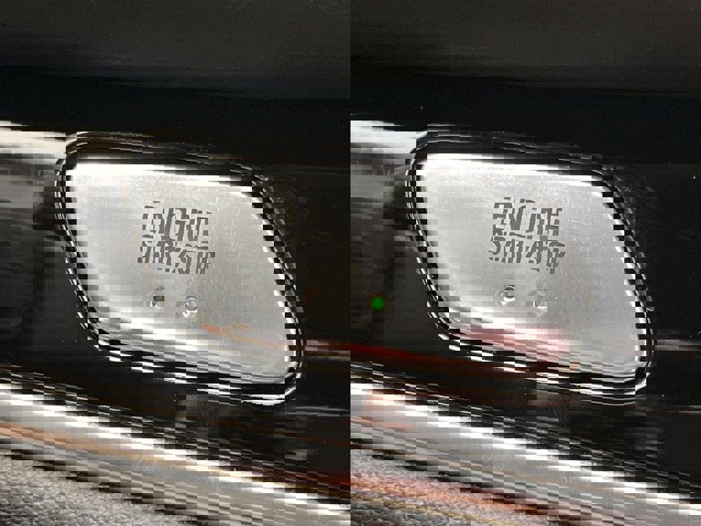 Used 2023 Buick Enclave Avenir image 21