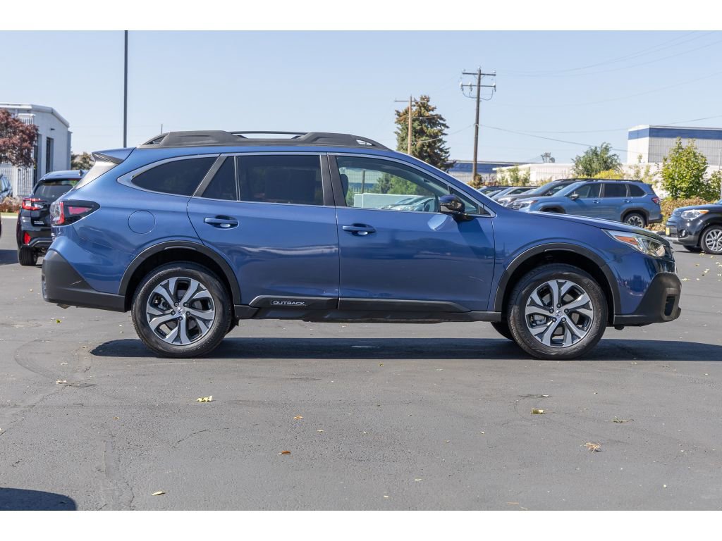 Certified 2022 Subaru Outback Limited XT image 2
