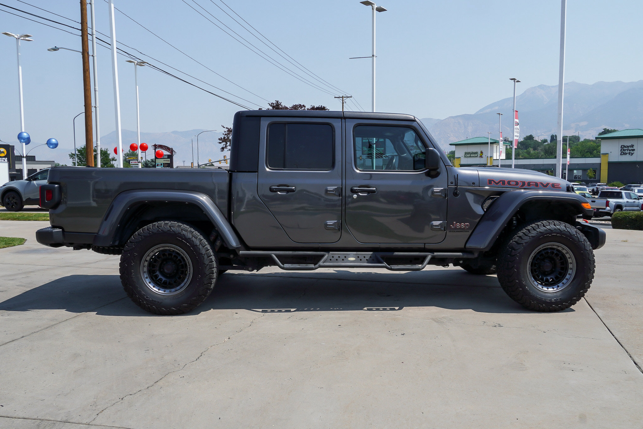 Used 2023 Jeep Gladiator Mojave w/ Trailer Tow Package AWD/4WD image 9