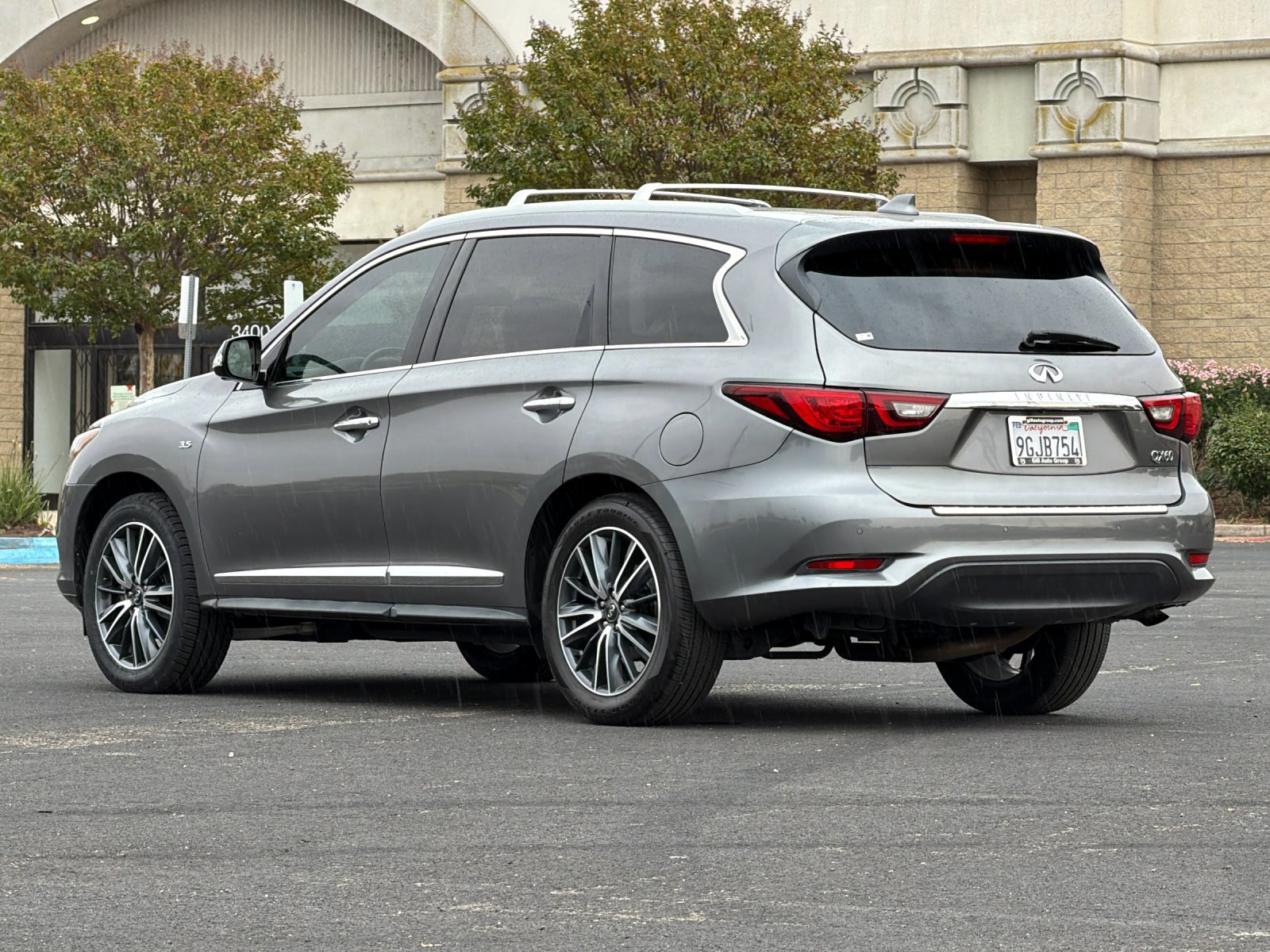 Used 2020 INFINITI QX60 Luxe w/ Sensory Package FWD image 6