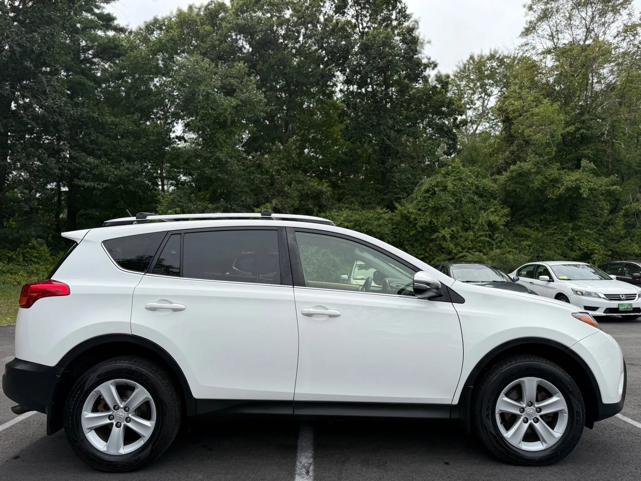 Used 2013 Toyota RAV4 XLE image 4